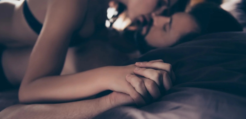 How to Enjoy Exciting Foreplay with Curvy Surat Escorts?