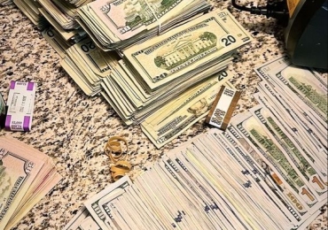 Documents Cloned cards Banknotes dollar / euro Pounds  IDS, Passports, D license,