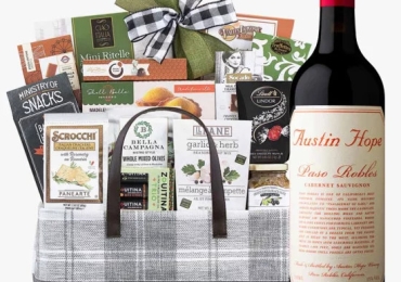Valentine Gift Basket for Her | At Best Price