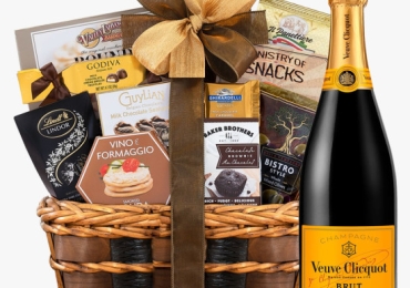 Veuve Clicquot Gift Basket- At Best Price