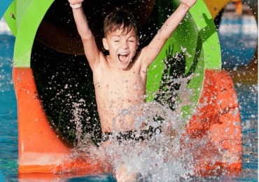 Playground Equipment for Water Parks: What to Choose and How to Use It?